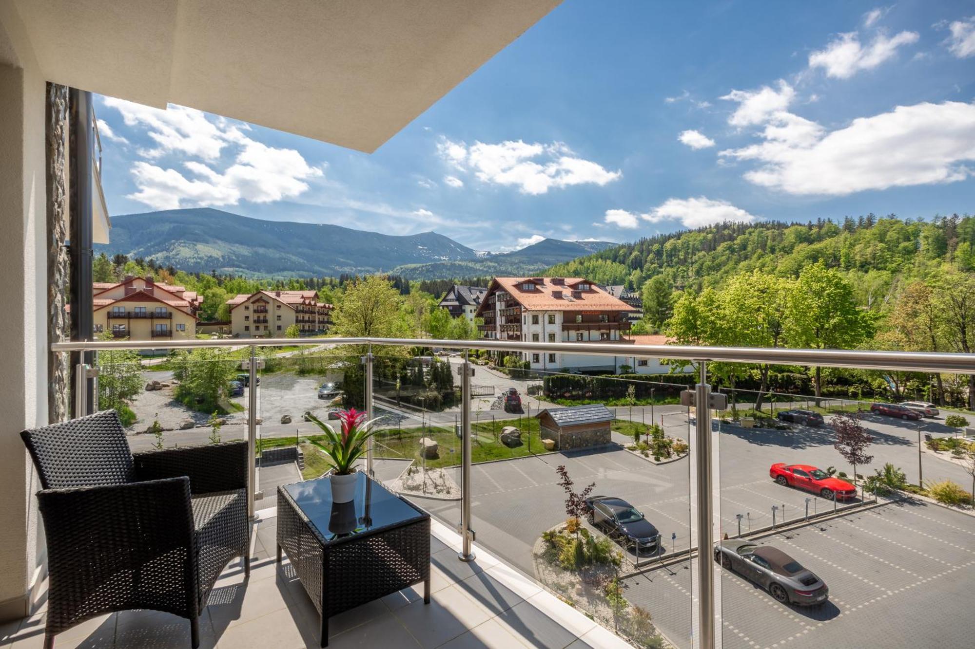 Apartamenty Bluesky - Ogrodnicza 7 I 9 - Z Widokiem Na Gory, W Zielonej Okolicy, Blisko Centrum I Atrakcji Karpacza Bilik gambar